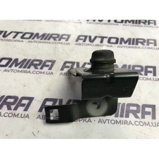 Відбійник капота лівий Opel Insignia 2008-2013 13248767
